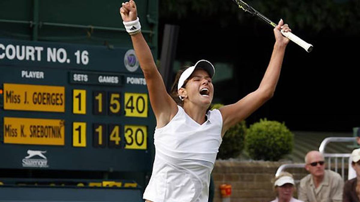 Im selben Jahr feiert sie Premiere in Wimbledon und gewinnt gegen die Slowenin Katarina Srebotnik nach drei Stunden und 40 Minuten (4:6, 7:6, 16:14). Ihr fehlen fünf Minuten zur Einstellung des Turnier-Rekords für das längste Damen-Spiel