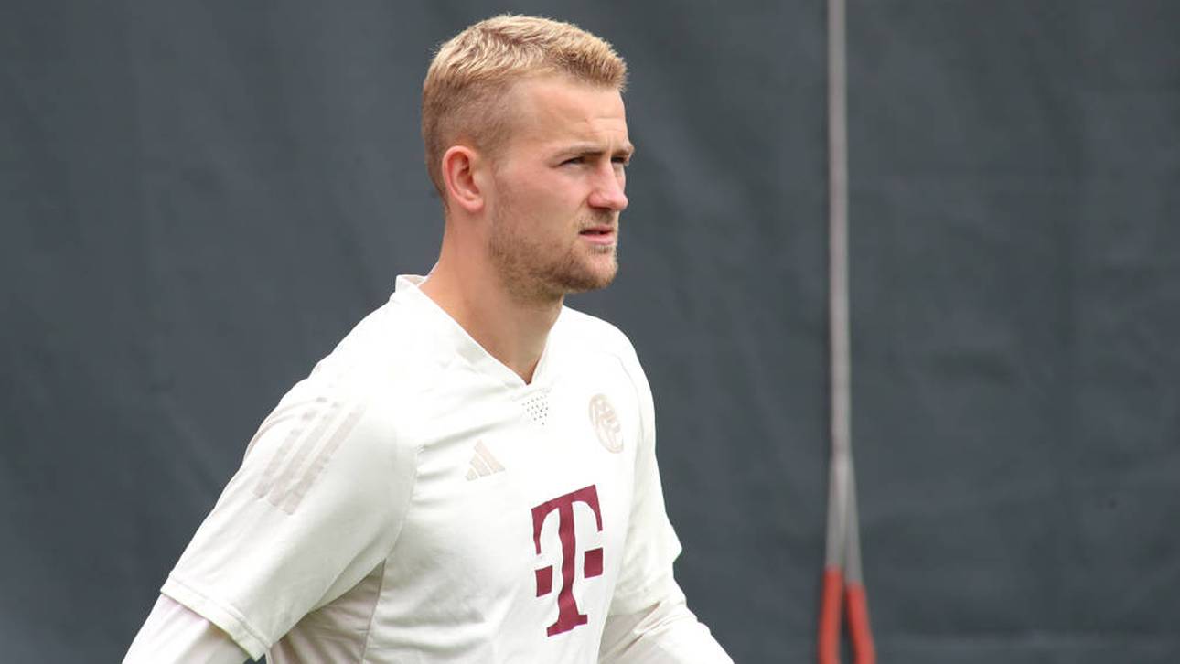 Matthijs de Ligt stieg beim FC Bayern wieder ins Training ein