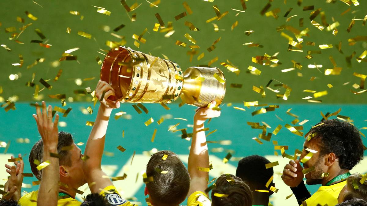 Am Ende jubelt schwarz-gelb: Doch bis zum Pokalsieg von Borussia Dortmund gibt es zahlreiche Ereignisse im Olympiastadion von Berlin zu verarbeiten. SPORT1 zeigt die Bilder des DFB-Pokalfinals