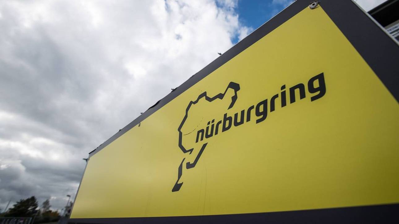 Übler Crash am Nürburgring