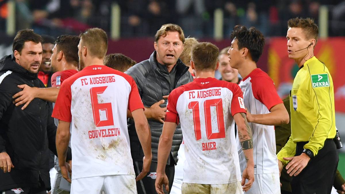 Schiri-Siebert und sein Assistent sehen nichts. Der DFB sperrt Baier nach Ansicht der Fernsehbilder nachträglich für ein Spiel