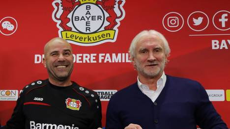 Rudi Völler hat trotz der jüngsten Ergebniskrise volles Vertrauen zu seinem Cheftrainer: "Peter Bosz ist unser Plan B! Er ist ja immer noch der selbe Trainer, mit dem wir vor zwei Monaten Tabellenführer waren."