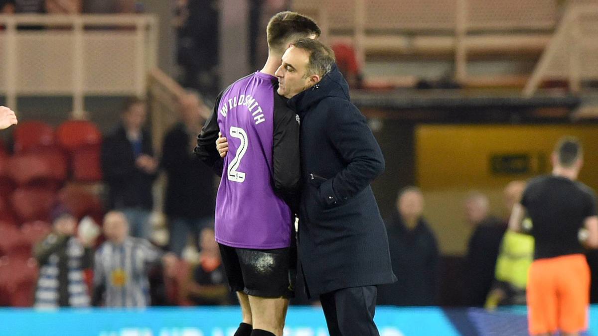 Die Nummer 2 trägt auch Joe Wildsmith beim englischen Zweitligisten Sheffield Wednesday - als Torwart. Zumindest spiegelt die Rückennummer treffend seinen Status als Ersatzkeeper wider ...