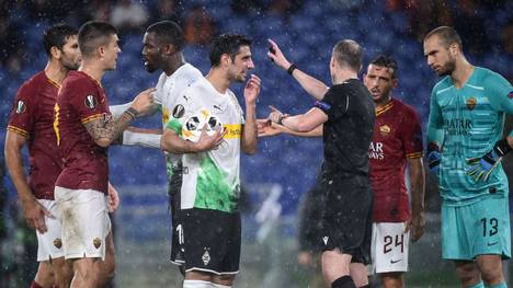 Borussia Mönchengladbach siegt nach umstrittenem Elfmeter