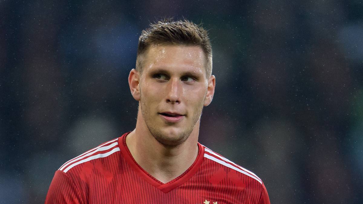 NIKLAS SÜLE: Seine Rote Karte aus dem Heidenheim-Spiel sollte keine Auswirkungen auf den BVB-Kracher haben. Süle ist unter Kovac vor allem wegen seiner Schnelligkeit gesetzt. Startelfeinsatz wahrscheinlich, weil er auch in guter Form ist