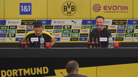 Edin Terzic witzelt mit Sky-Reporter Jesko von Eichmann und spricht über die bisherige Auswärtsschwäche des BVB. 
