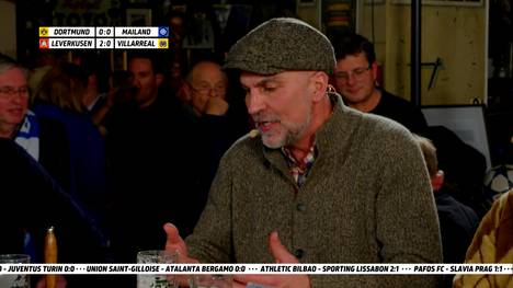 Nach der Niederlage gegen den FC Augsburg endet die Ungeschlagen-Serie für den FC Bayern München. Markus Babbel mutmaßt über die Stimmung in der Kabine nach der Niederlage.