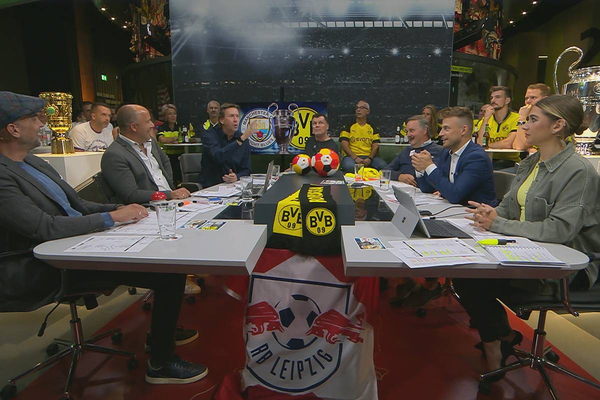 Alexander Meyer machte beim Gegentreffer von Manchester City zum 1:1 keine glückliche Figur. Der Fantalk ist sich einig: Diesen Ball muss er halten. 