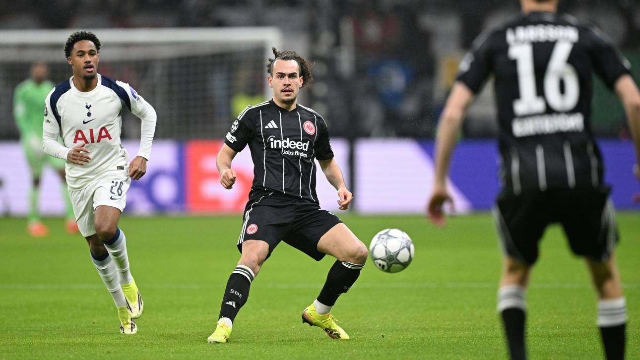 Knieverletzung bei Frankfurts Theate