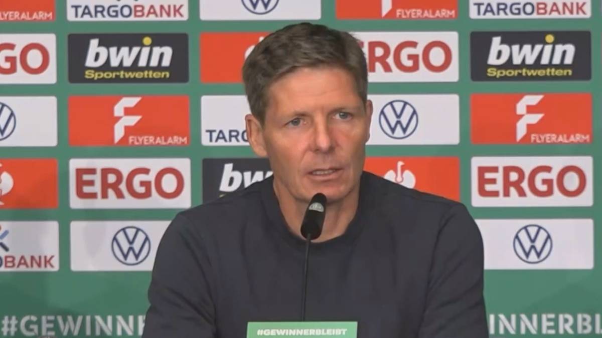 Zum Abschluss seiner zweijährigen Amtszeit bei Eintracht Frankfurt richtet Oliver Glasner emotionale Worte an die Verantwortlichen des Vereins und erzählt eine Anekdote aus seiner Anfangszeit.