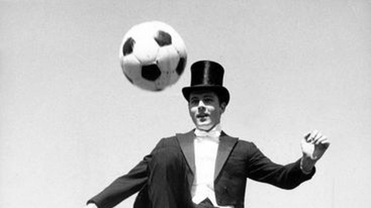 PLATZ 1: FRANZ BECKENBAUER - Wenn einer Müller (knapp) übertrumpfen kann, dann natürlich nur er: der Kaiser, die Lichtgestalt