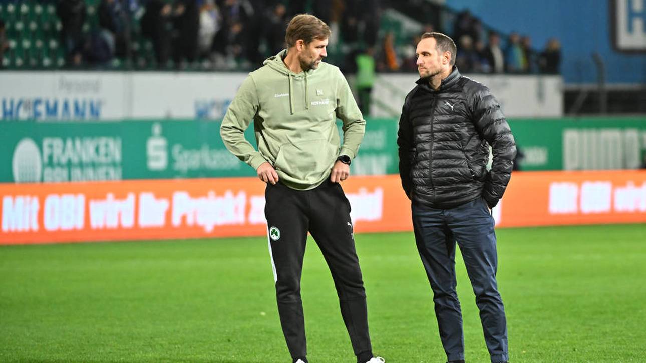 Trainer Thomas Kleine (l.) und Sportdirektor Stephan Fürstner (l.) nach Abpfiff