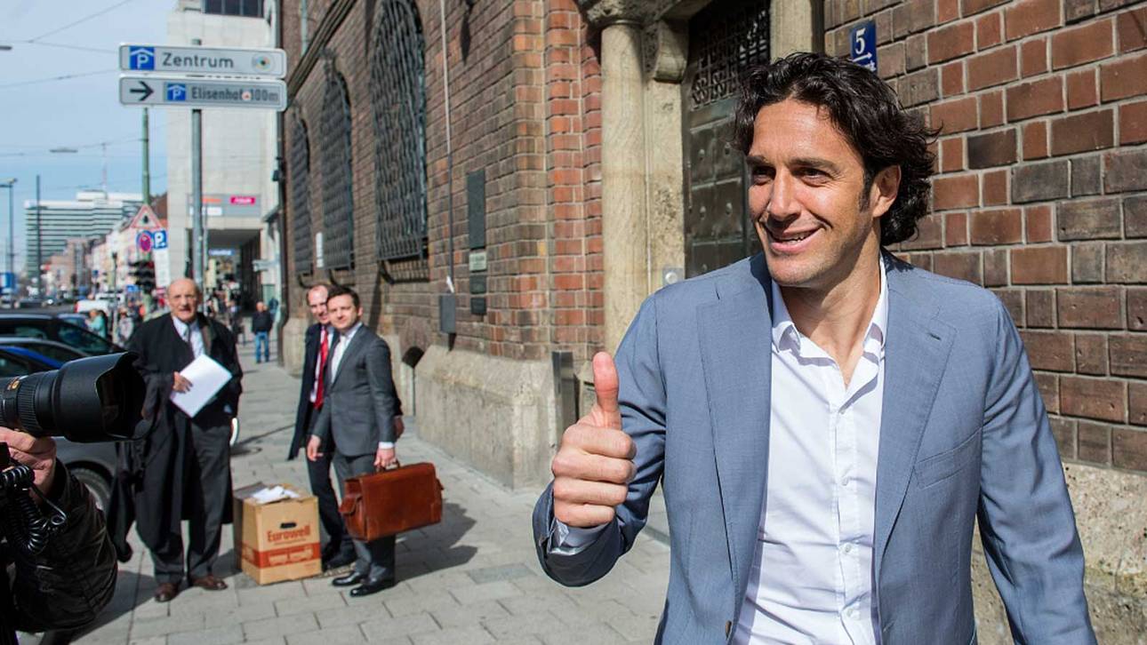 Stürmerstar Toni erklärt Steuerstreit