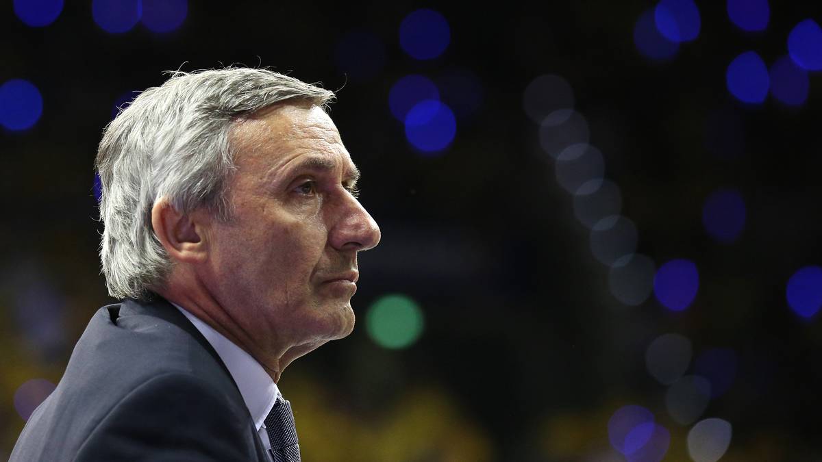 Nach dem Halbfinal-Aus gegen Bamberg 2016 will Pesic davon aber nichts mehr wissen. "Wir sehen uns nächstes Jahr wieder", erklärte der Coach, der die Bayern zu keinem weiteren Titel führen kann