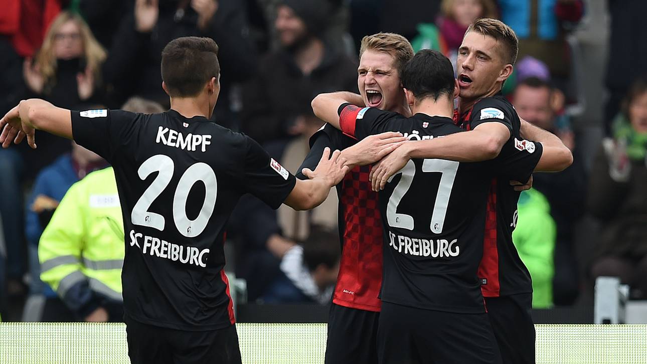 Freiburg legt dank Last-Minute-Tor vor