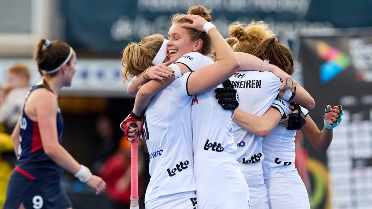 Hockeyfrauen feiern Turniersieg