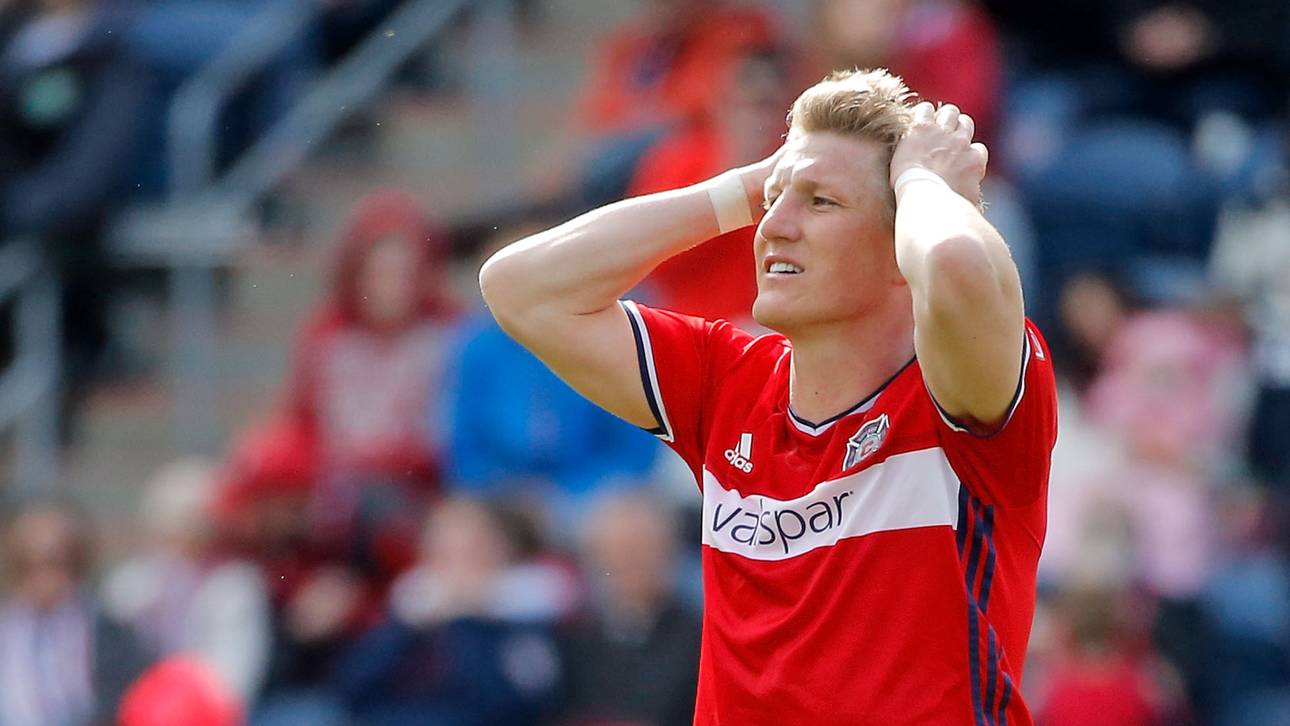 Schweinsteiger verliert in Überzahl