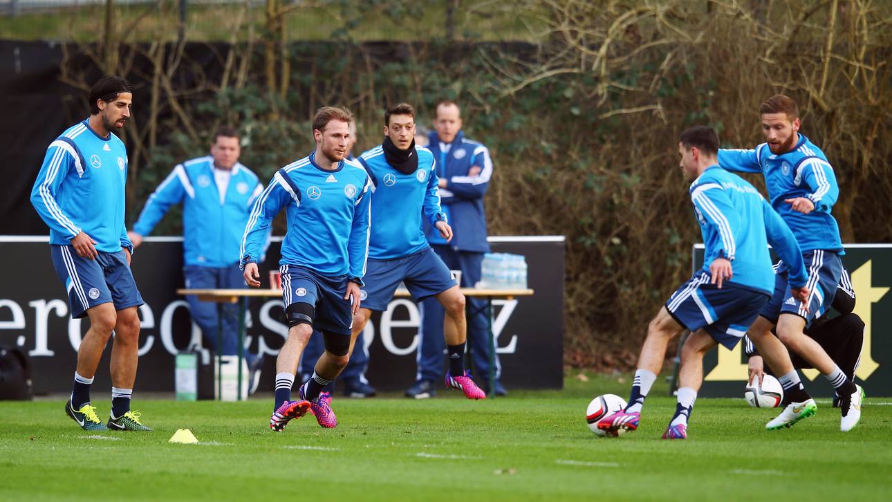 Nur acht Spieler im DFB-Training
