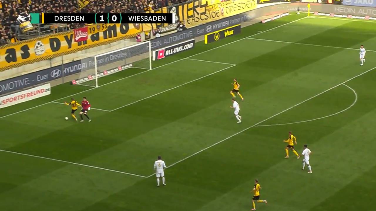 Erst Eigentor, dann Patzer: SV Wehen Wiesbaden verteilt Geschenke