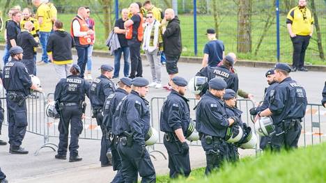 Die Polizei in NRW soll die Sicherheit aller Fans gewährleisten