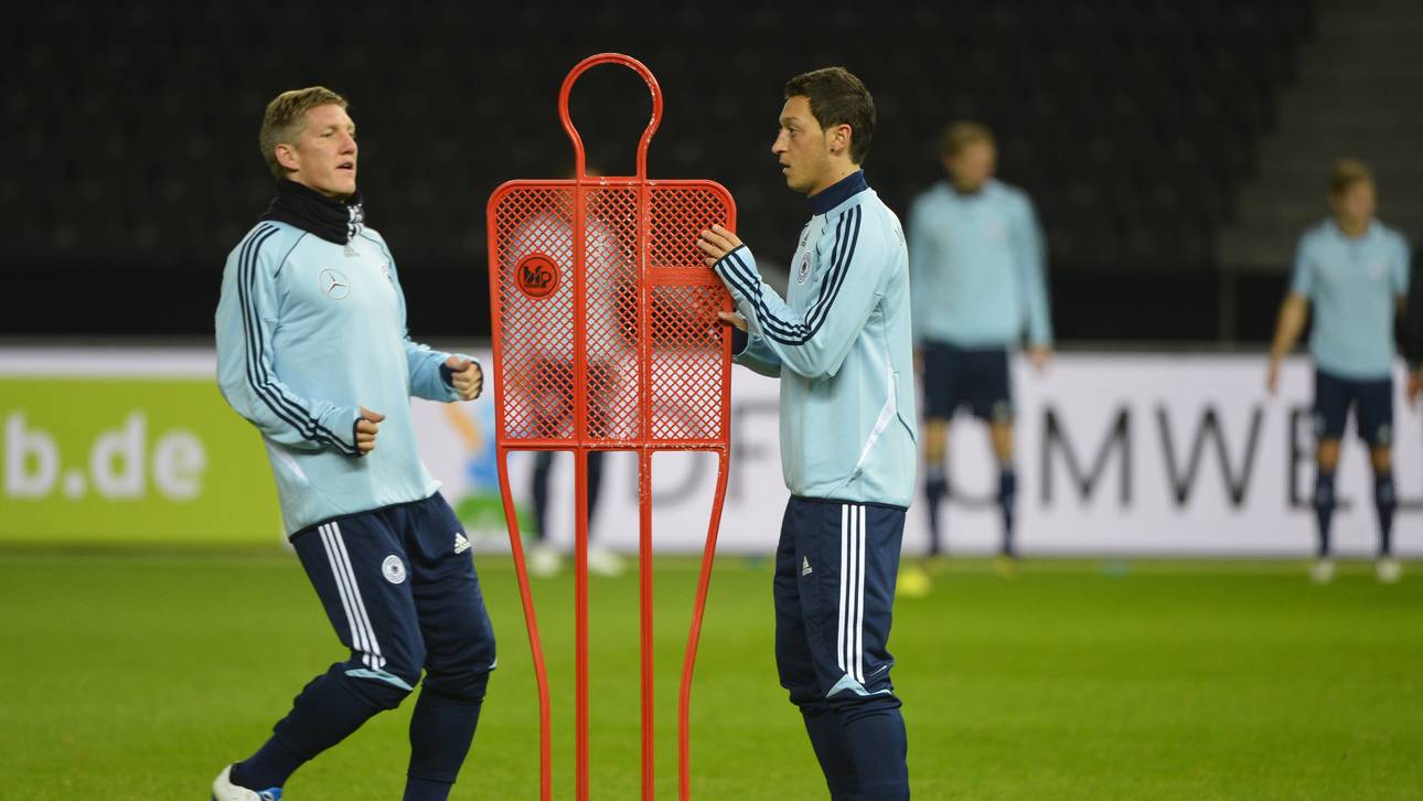 Özil: Wir brauchen Schweinsteiger