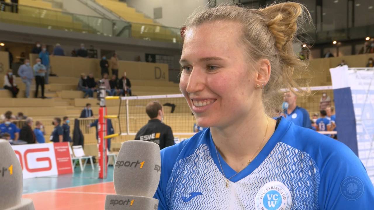 Volleyball Bundesliga: Laura Künzler verteilt ein Extralob bei VCW-Sieg