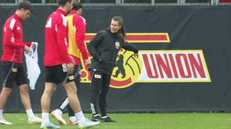 Marie-Louise Eta ist die erste weibliche Trainerin in der Geschichte der Bundesliga. Am Dienstagvormittag leitete sie ihre erste Einheit beim 1. FC Union Berlin.