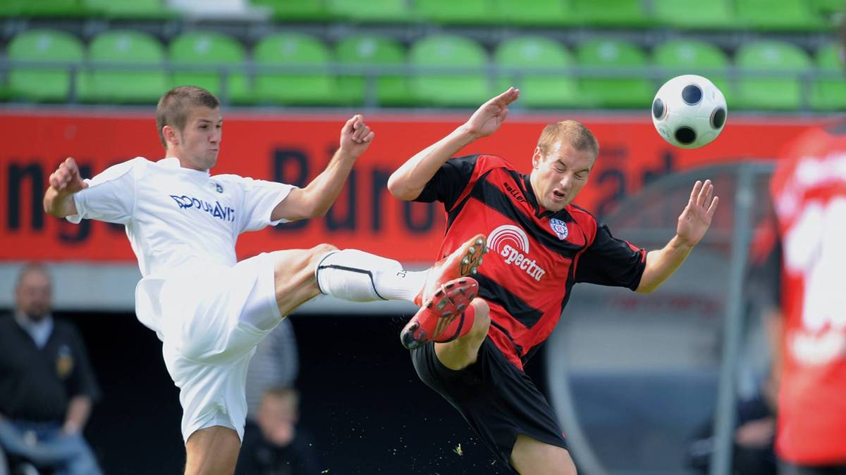 Nach langer Reha kehrt Waslikowski bei den Amateuren des SC Freiburg in der 4. Liga zurück auf den Fußballplatz