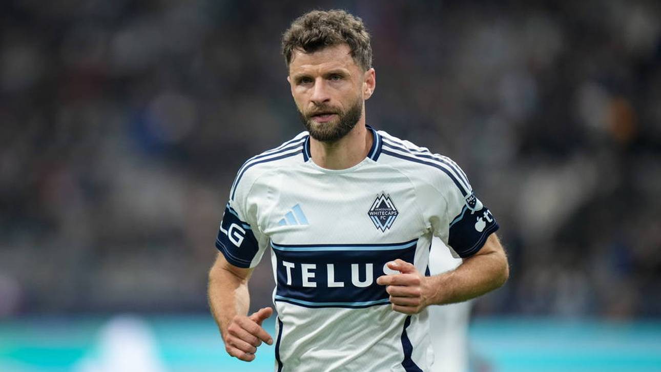 Thomas Müller jubelt bei Comeback