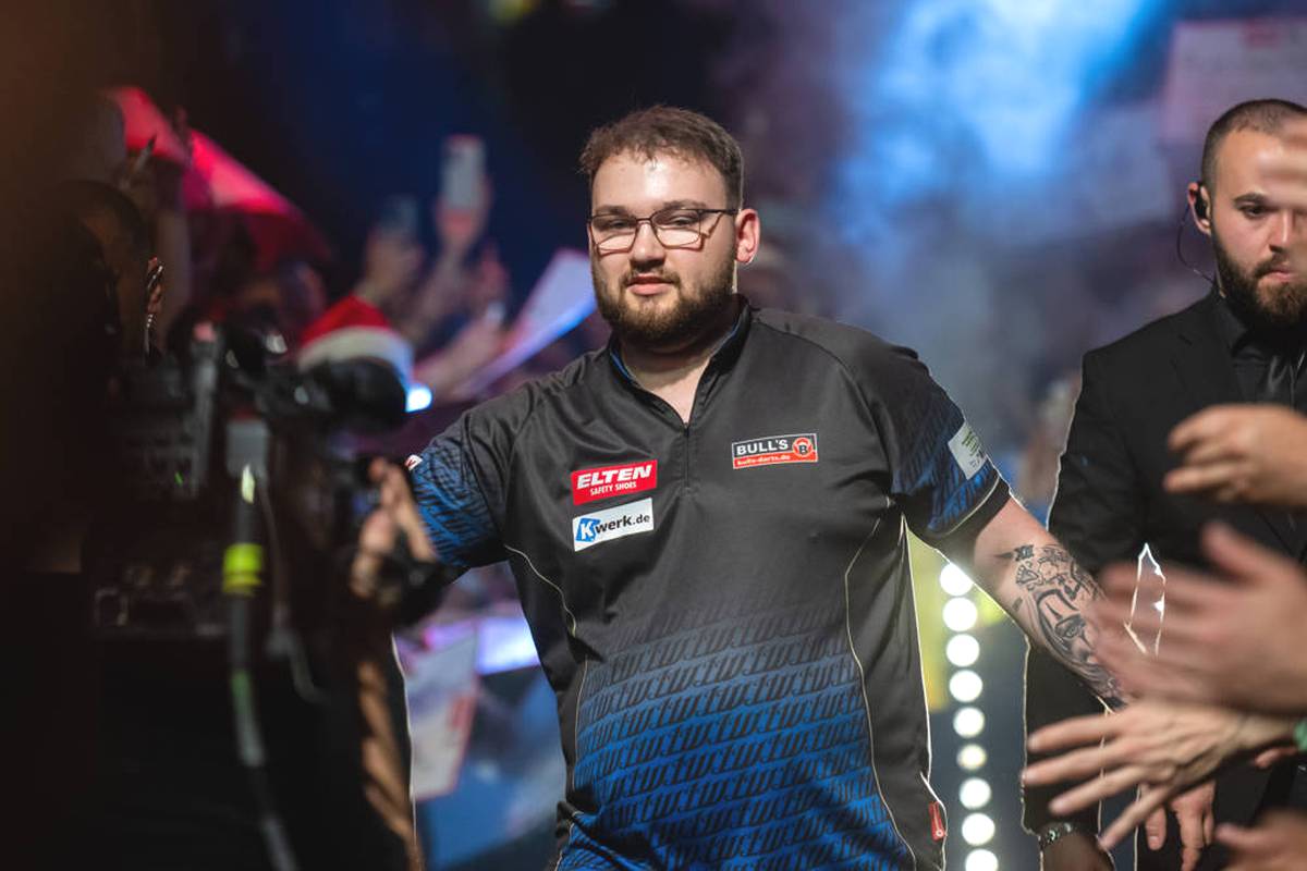 Deutscher Neuling wirft 9-Darter!
