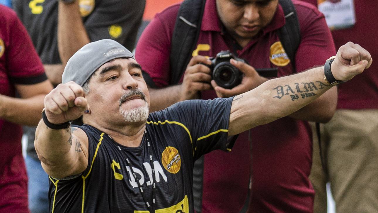 Mega-Gehalt und Villa für Maradona