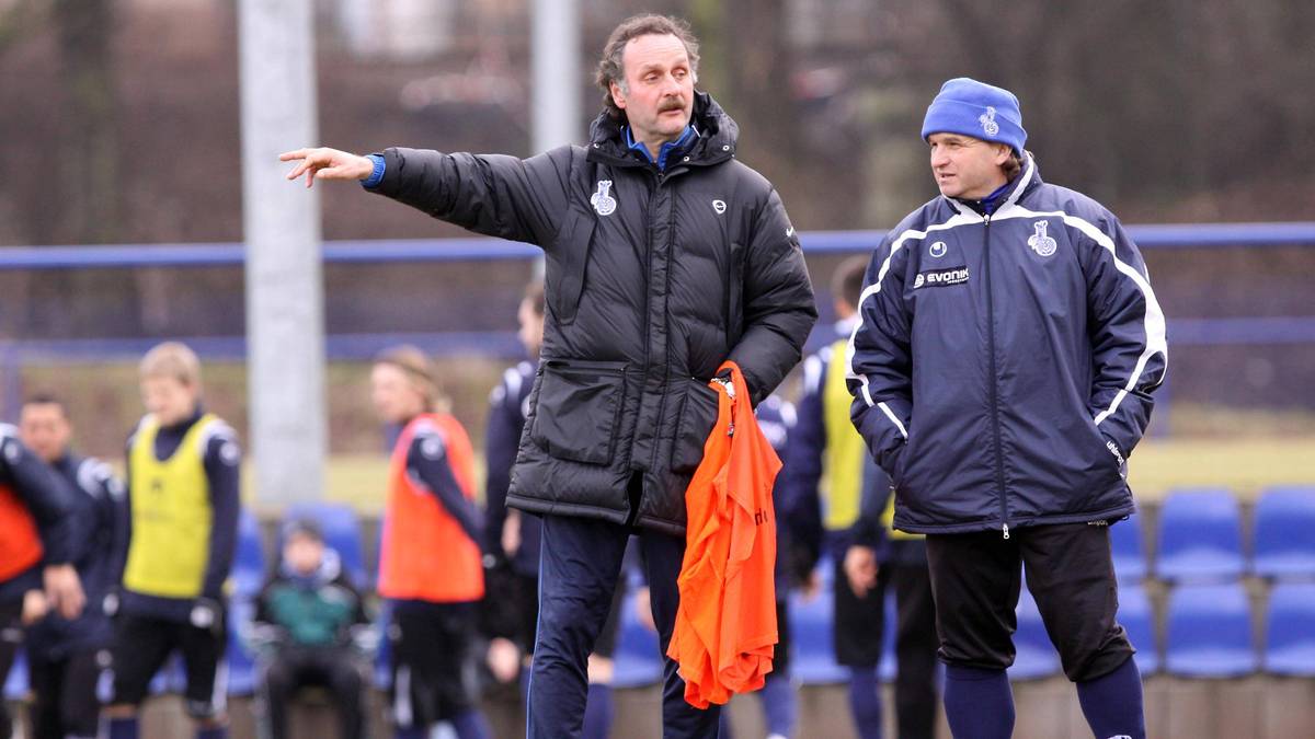 2008/09 ist Neururer wieder im Unterhaus aktiv. Gemeinsam mit Co-Trainer Heiko Scholz coacht er den MSV Duisburg
