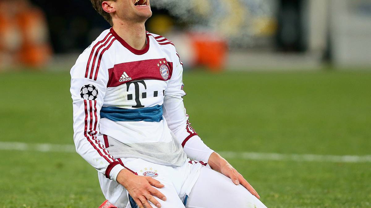 THOMAS MÜLLER:  Der 25-Jährige agierte in vorderster Front und war im ersten Durchgang an fast allen Strafraumszenen des FCB beteiligt. Einen Flachschuss von Müller kratzte Donezks Kucher noch von der Linie (11.), später jagte der Münchner den Ball nach Zuspiel von Ribery über das Tor (31.). Gut 20 Minuten vor dem Ende musste er taktisch bedingt für Badstuber Platz machen. SPORT1-NOTE: 3