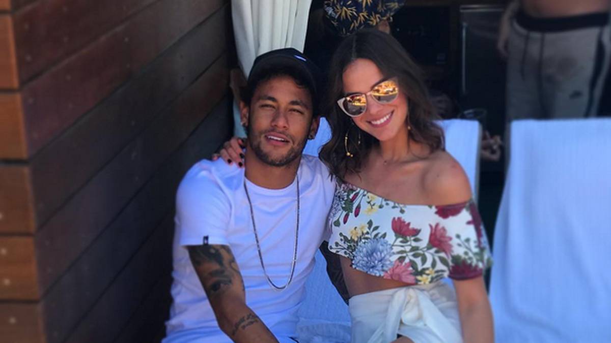 Barca-Star Neymar verbringt seinen Urlaub zusammen mit seiner Freundin Bruna Marquezine