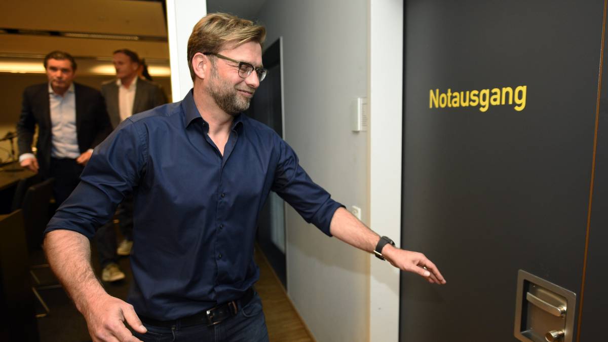 Nach zwei weiteren Bundesliga-Pleiten bittet Klopp schließlich am 15. April um Vertragsauflösung. Er wird am Ende der Saison nicht mehr BVB-Coach sein