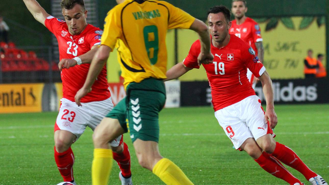 Pflichtsiege für Schweiz und Spanien