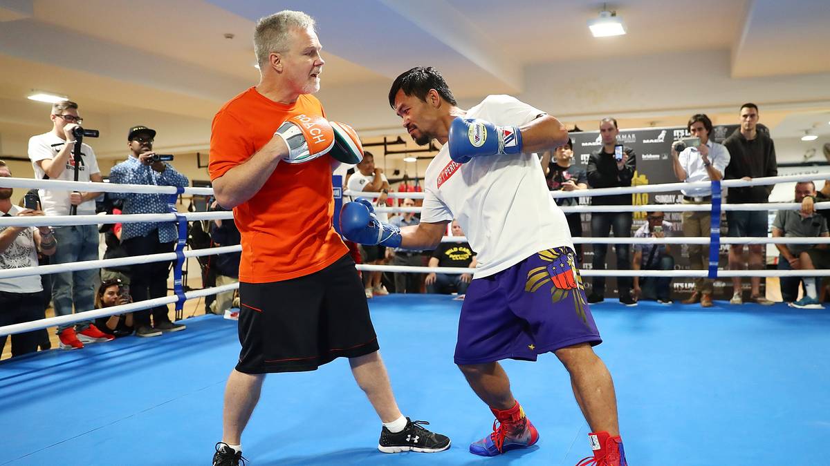 FREDDIE ROACH: Seine Trainerkarriere übertrumpfte seine aktive Laufbahn, in der Eddie Futch sein Trainer war. Roach (l.) machte unter anderem Manny Pacquiao (r.), Johnny Tapia, Amir Khan und Jorge Linares zu Weltmeistern. Der US-Amerikaner wurde mehrmals mit dem Eddie Futch Award ausgezeichnet
