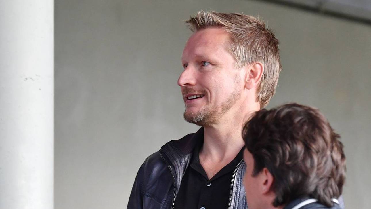 Spielerberater Jörg Neblung betreut drei Spielerinnen der deutschen Nationalmannschaft