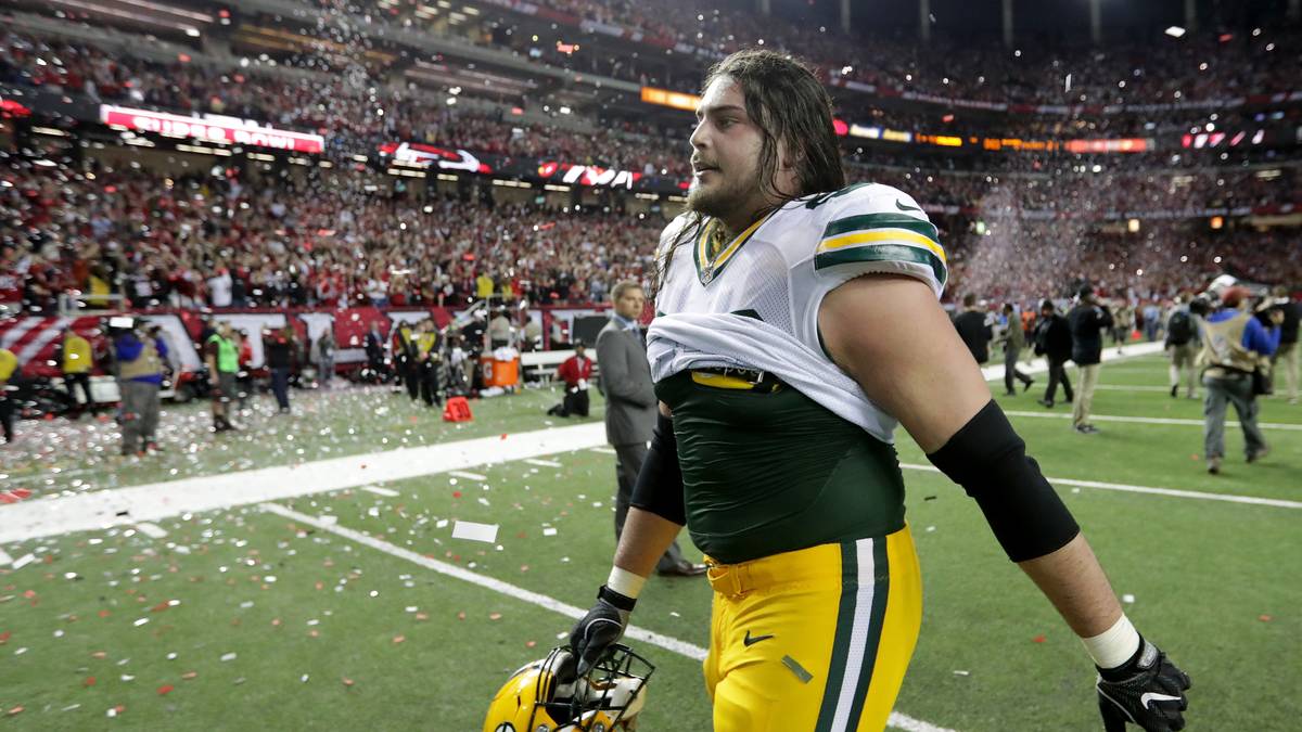 PLATZ 11 - DAVID BAKHTIARI (Left Tackle, Green Bay Packers): Overall Rating 97