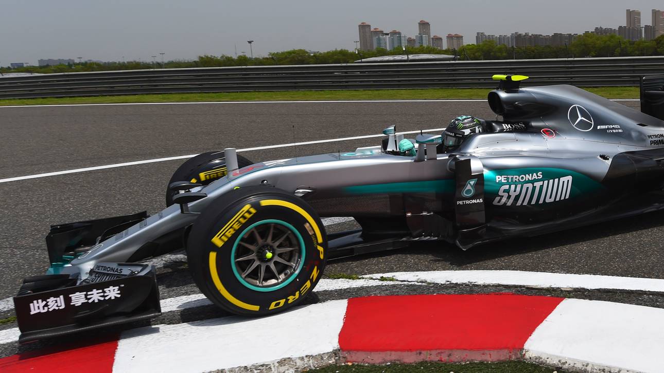 Rosberg holt Pole, Hamiltons Debakel