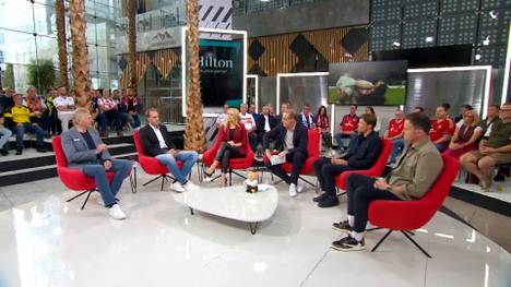 Die Runde im SPORT1 Doppelpass spricht über den Fußball und die Art des Bayern-Trainers Vincent Kompany.