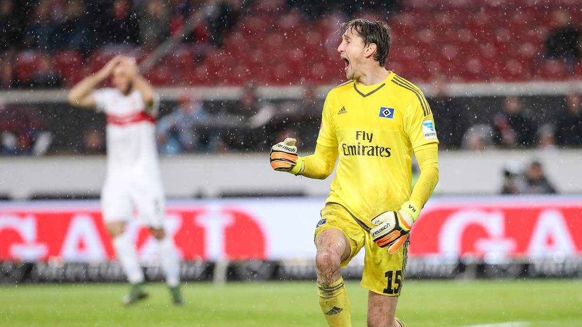 ... HSV-Keeper Rene Adler