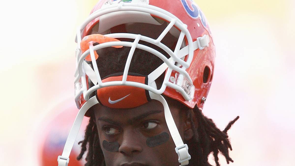 JAMAR HORNSBY (Safety): 2007 kam Hornsby als Reservist auf 5 Tackles, 2008 flog er dann vor der Saison aus dem Team, weil er unter anderem wegen 70 Fällen von Betruges angeklagt wurde. Hornsby hatte die gestohlene Kreditkarte einer Frau, die tödlich mit dem Motorrad verunglückt war, mehrfach benutzt. Außerdem wurde er wegen Sachbeschädigung und krimineller Handlungen verhaftet - er hatte einen Mann auf die Motorhaube eines Wagens gehämmert