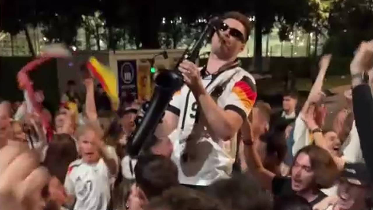 Totaler Wahnsinn: Dieser Saxophonist lässt Deutschland tanzen | EM 2024
