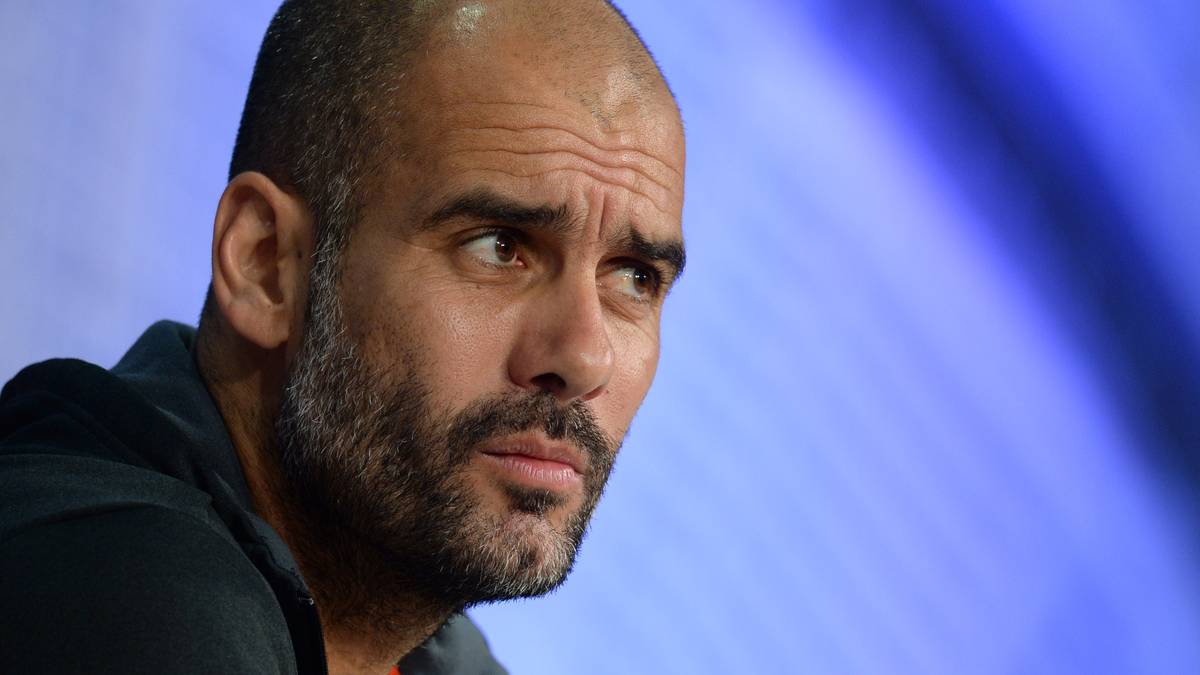 11. Mai 2015: Guardiola weist Gerüchte um einen vorzeitigen Abschied aus München entschieden zurück : "Ich werde nächste Saison hierbleiben."