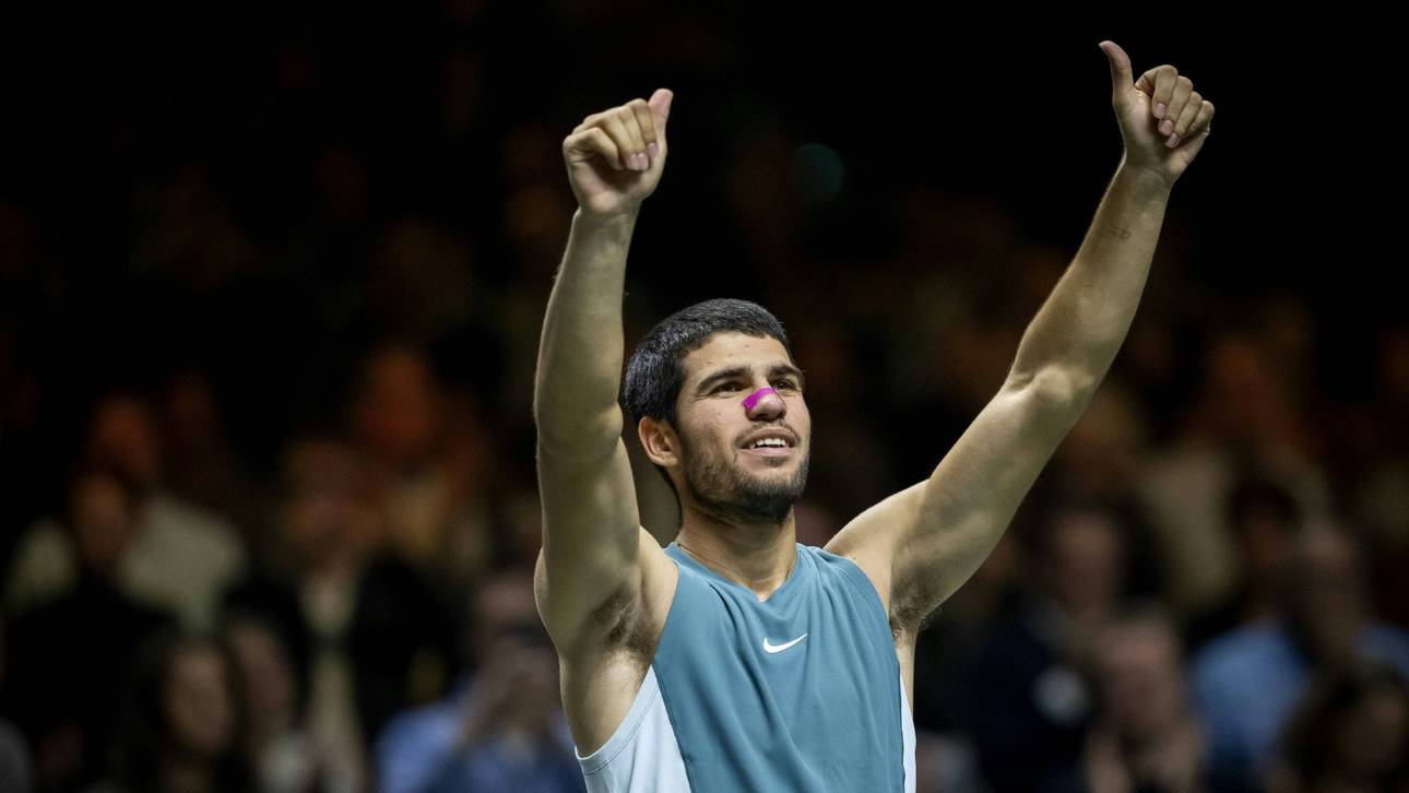 Alcaraz rückt an Zverev heran