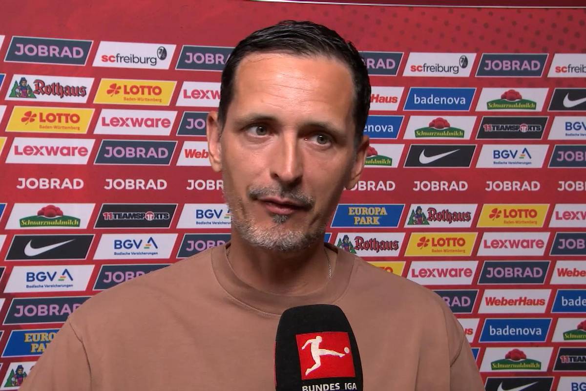 Dino Toppmöller zeigt sich stolz über das Erreichen der Champions League mit Eintracht Frankfurt. Er spricht von einem historischen Erfolg.