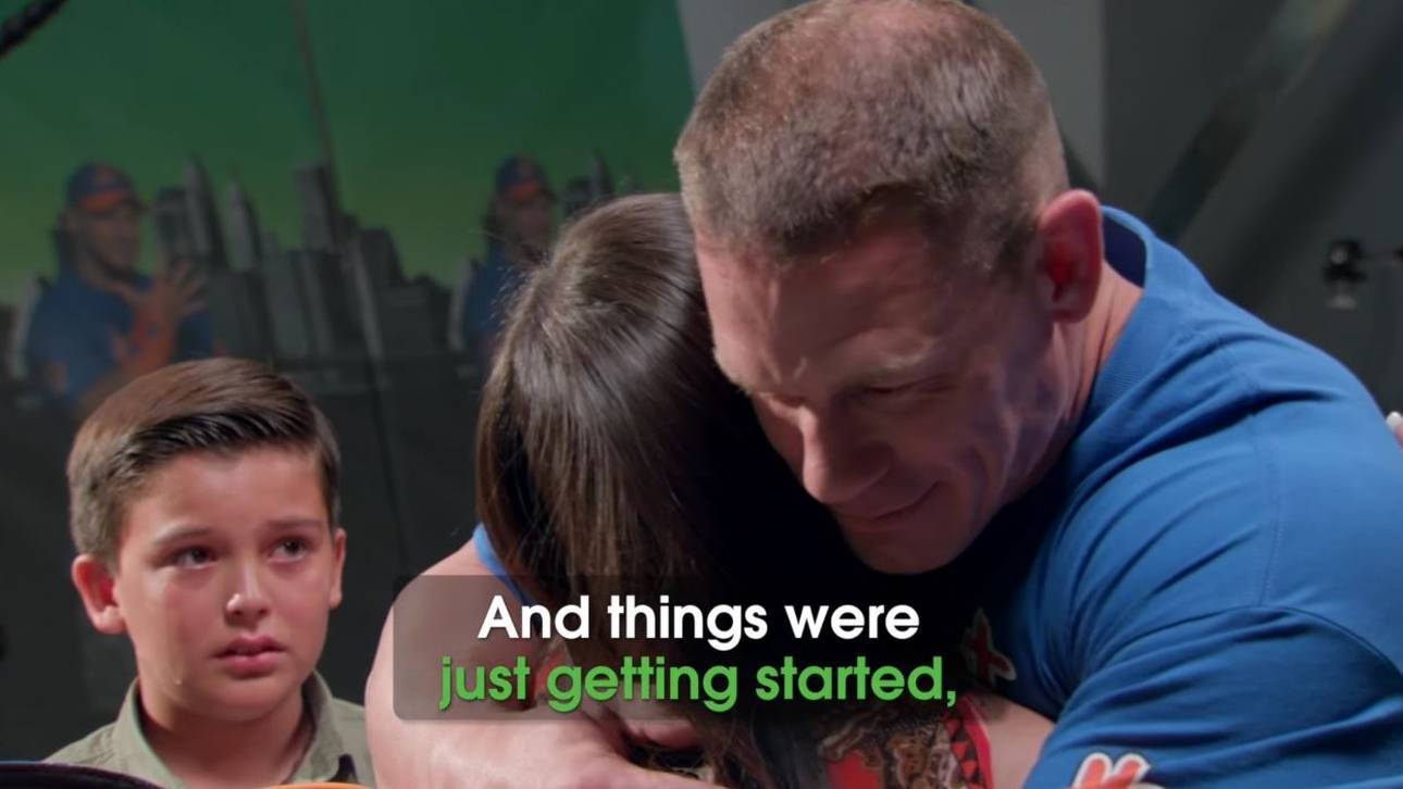 Junger Fan rührt Cena zu Tränen