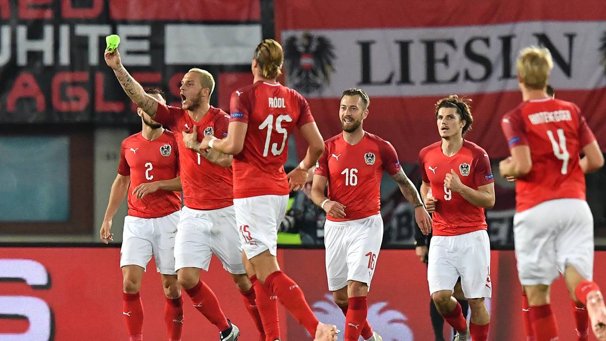 ÖSTERREICH - Sang- und klanglos schieden die Österreicher dagegen 2016 in der Vorrunde aus. In der Nations League wurde der Aufstieg gegen Bosnien & Herzegowina verpasst