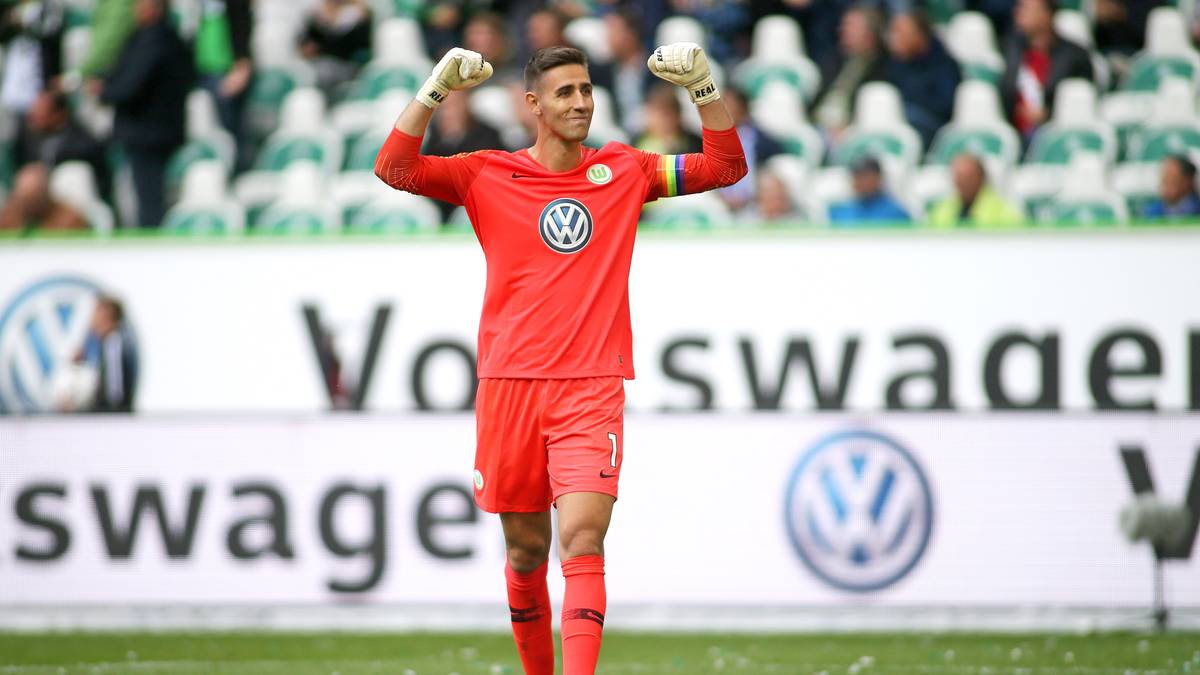 PLATZ 5: KOEN CASTEELS (VfL Wolfsburg): Weisse Westen: 9 - Gegentore: 39